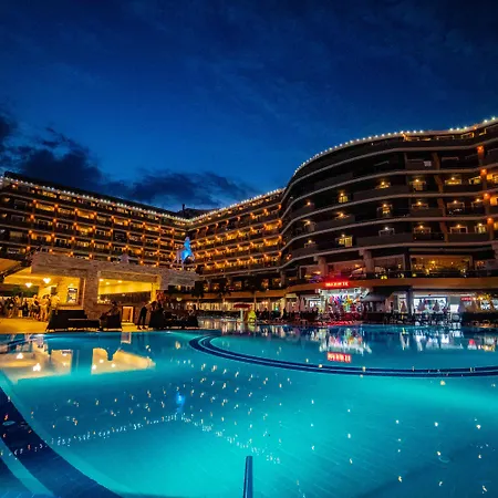 Senza The & Готель