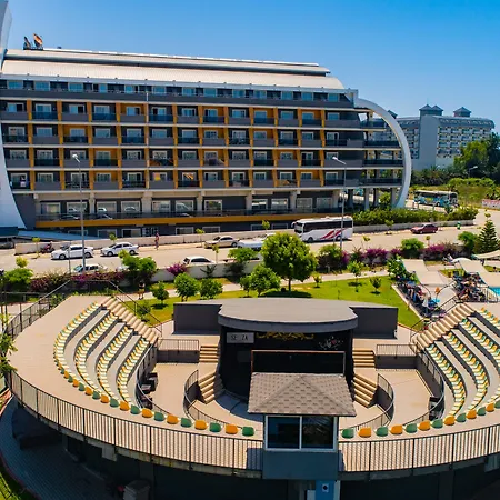 Senza The & Hotel