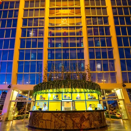 Senza The & Hotel