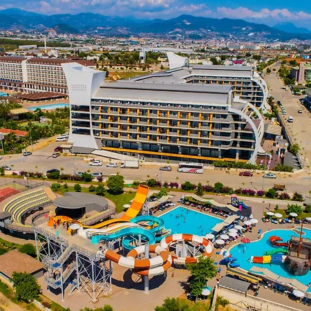 Senza The & Hotel