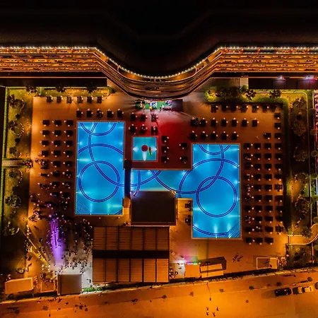 Senza The & Αλάνια